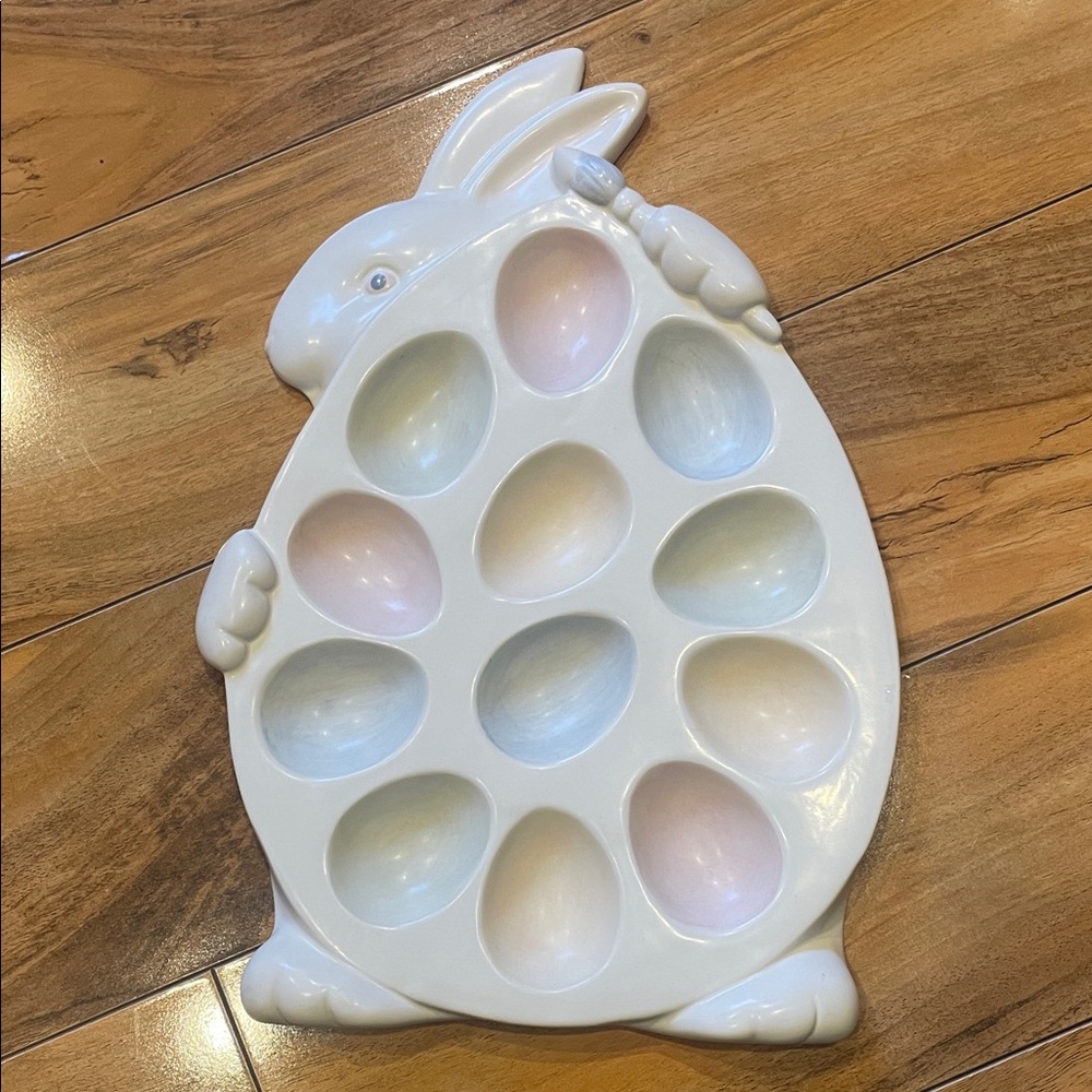 Department 56 retired Easter bunny deviled egg holder